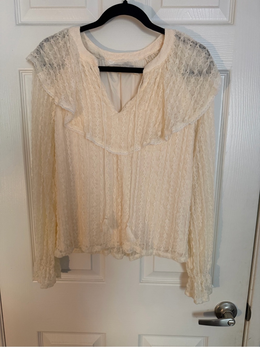 Cupio Cream Lace Ruffle V-Neck Blouse